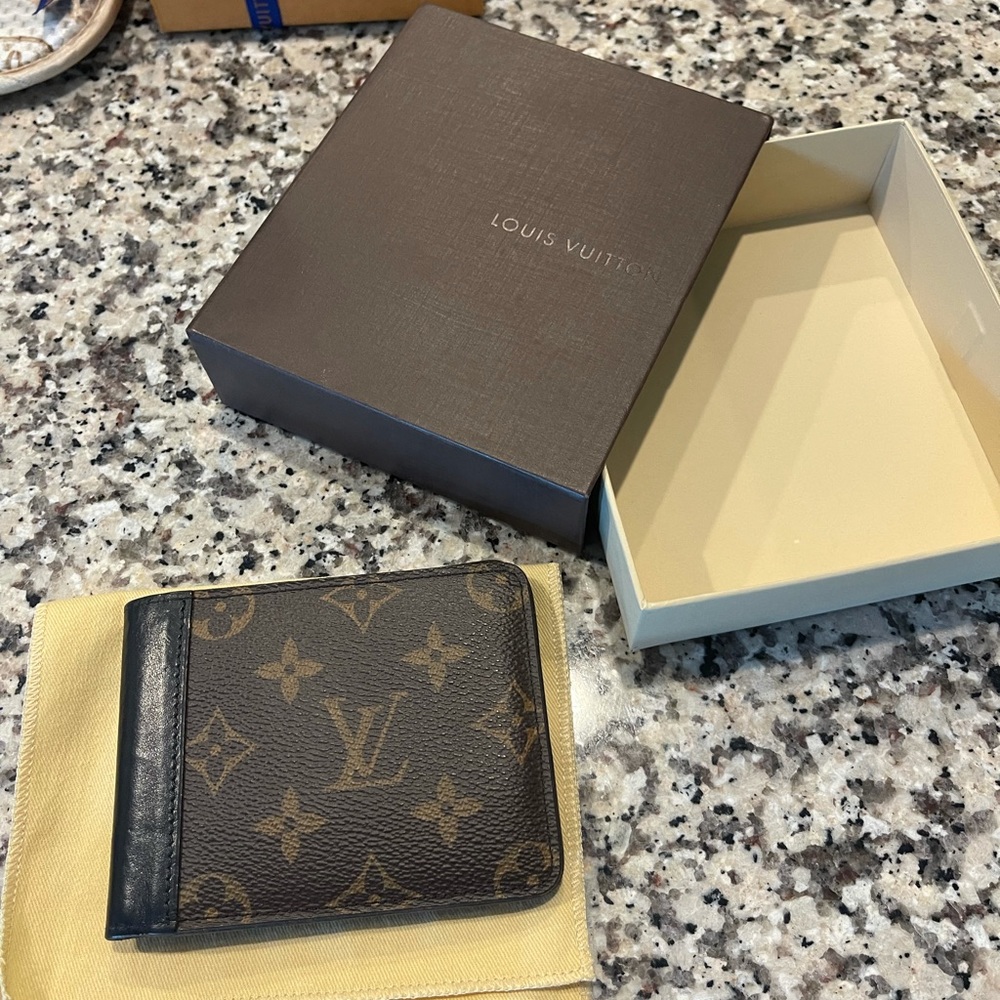 Louis Vuttion Gaspar wallet